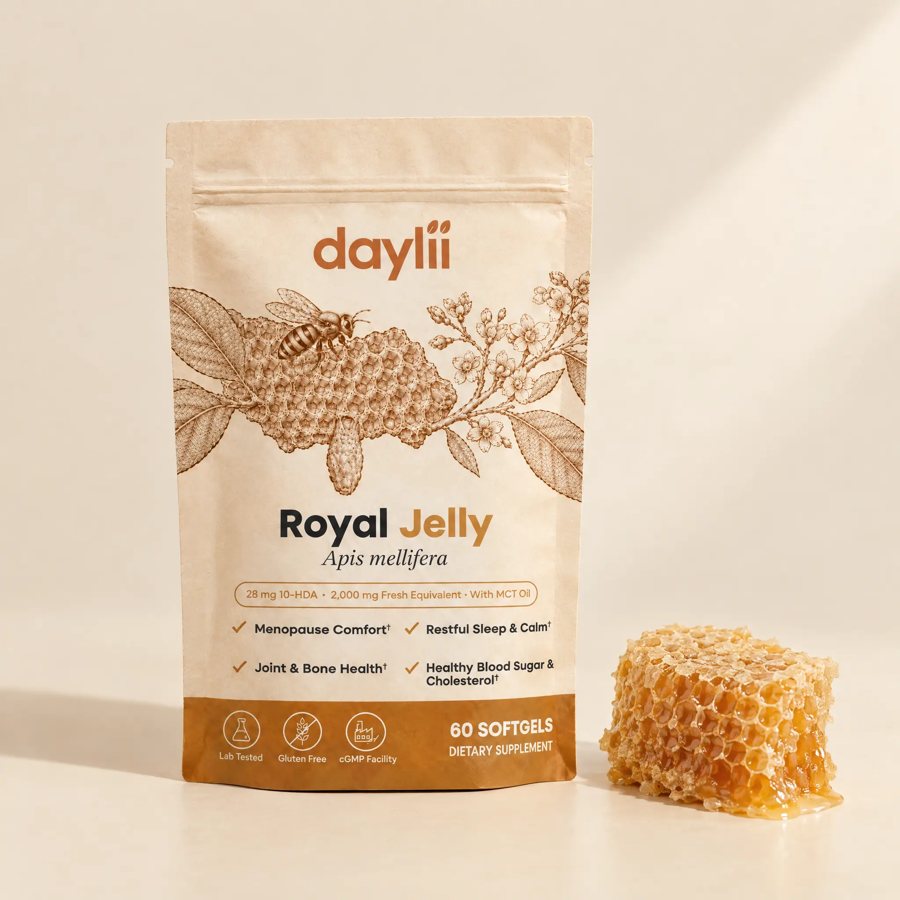 Daylii Royal Jelly pouch next to a piece of honeycomb